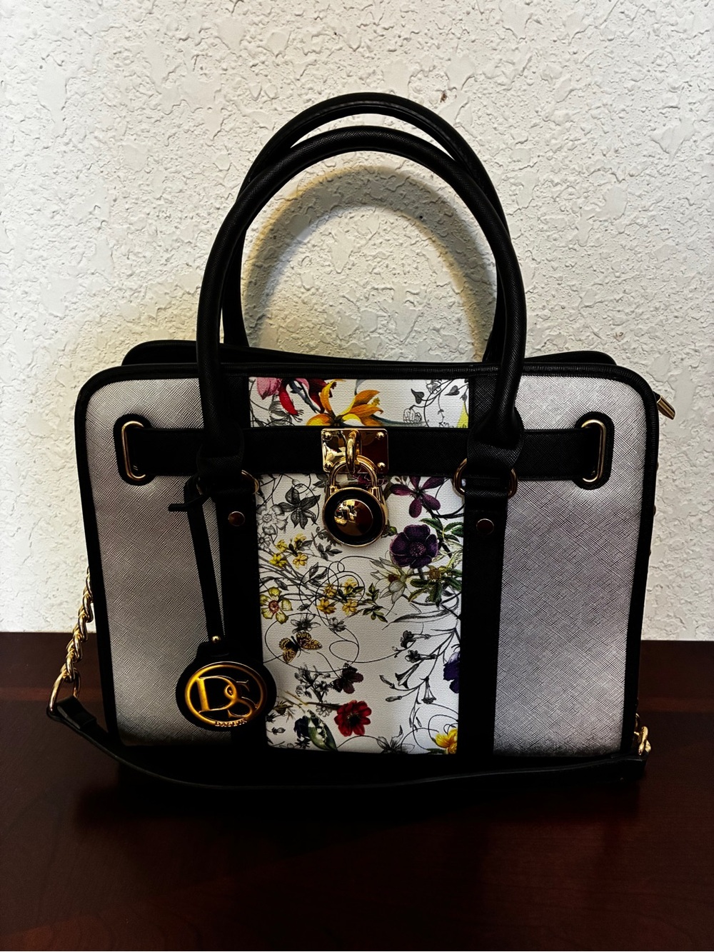 Dasein Crossbody/Satchel with Matching Wristlet - Picture 5 of 11